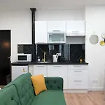 Modern Studio Apartment For 3